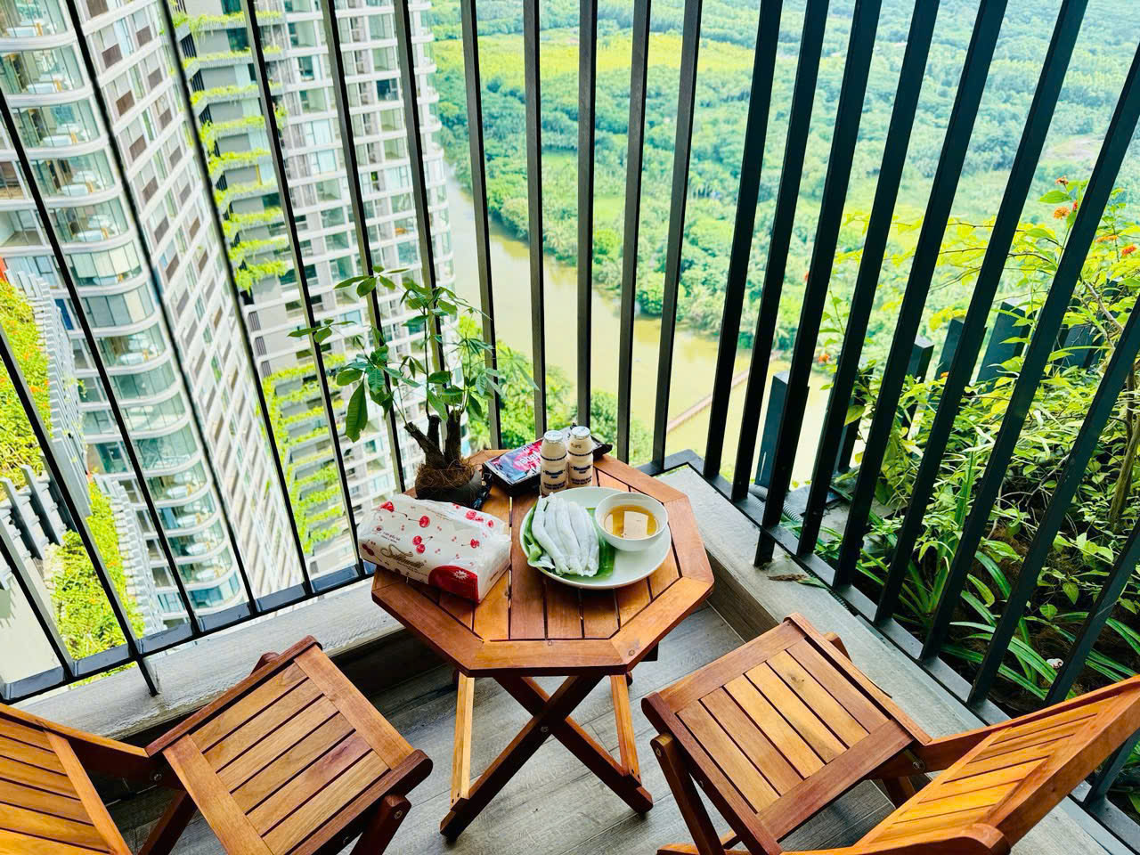 CHO THUÊ CĂN HỘ 2 PHÒNG NGỦ ĐỦ ĐỒ ĐẸP TẠI TÒA R3 ONSEN ECOPARK