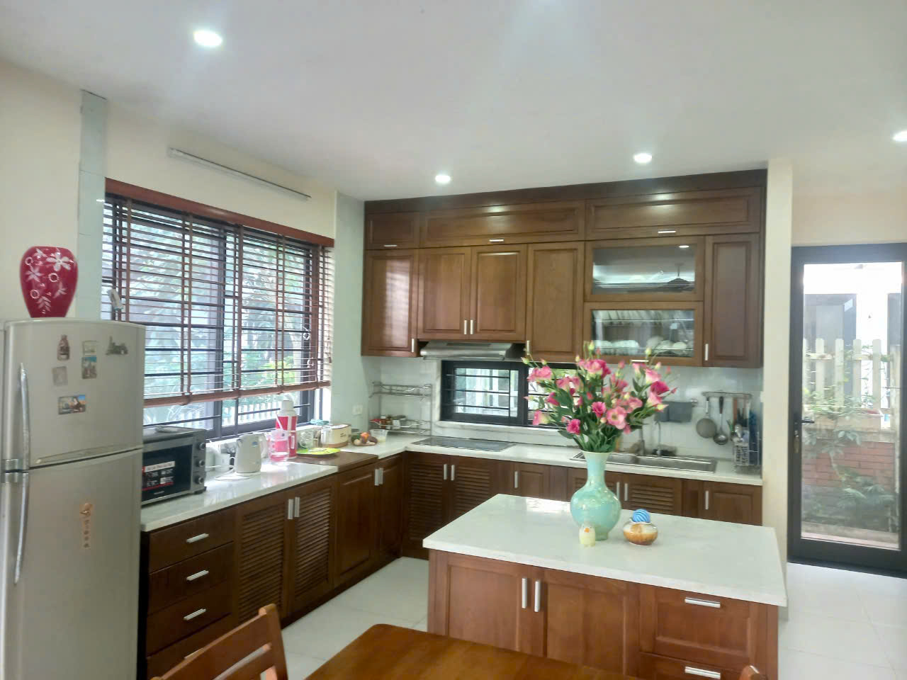 CHO THUÊ GẤP BIỆT THỰ SONG LẬP 5 PN FULL ĐỒ TẠI PARK RIVER ECOPARK – GIÁ CỰC TỐT!