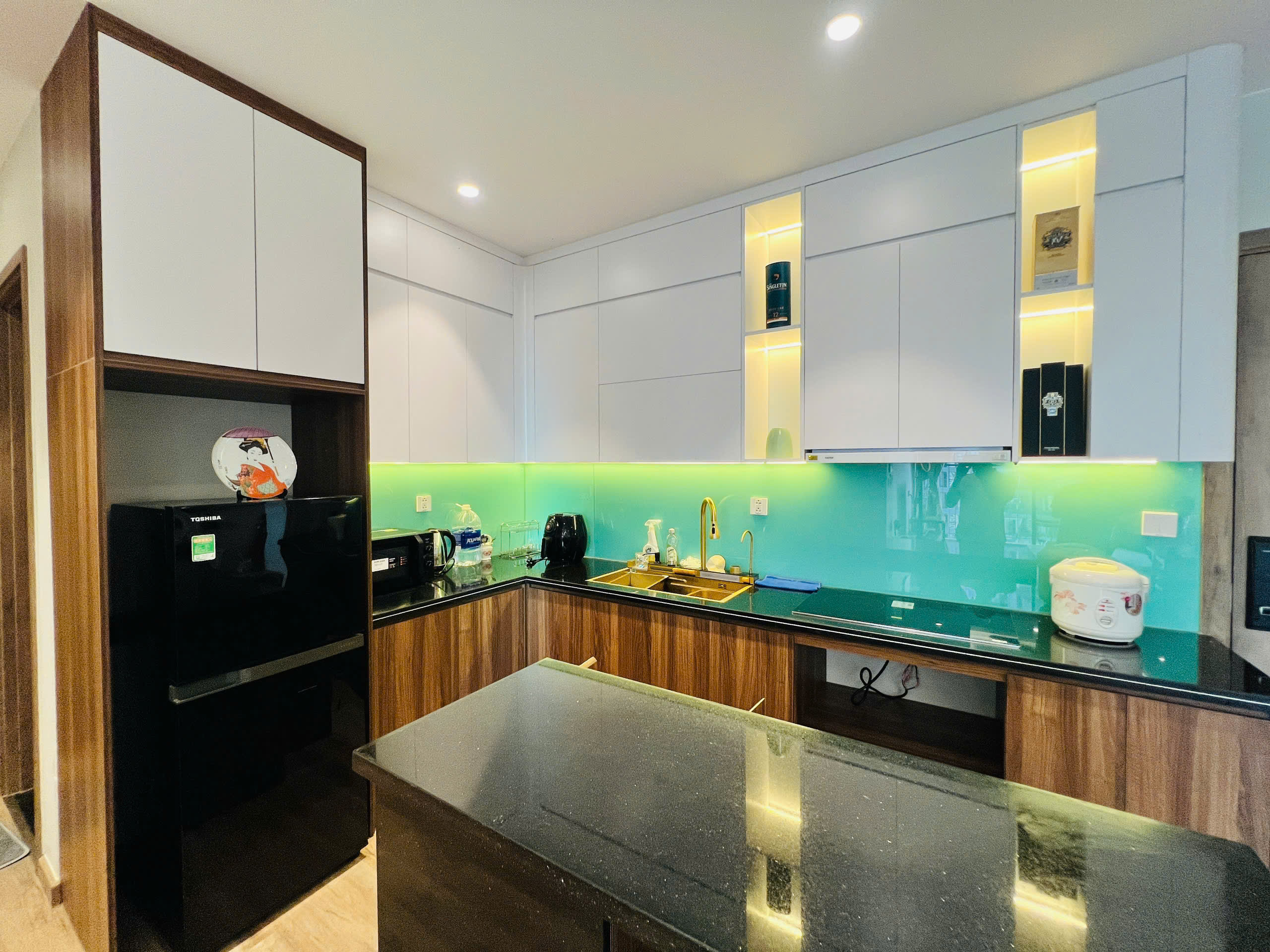 [CHO THUÊ] SIÊU PHẨM 2PN LANDMARK L1 – VIEW HỒ THIÊN NGA – FULL NỘI THẤT CAO CẤP